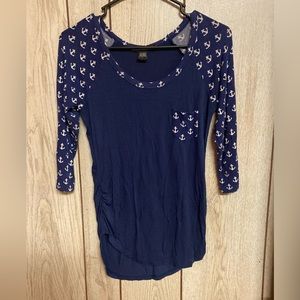Women’s shirt